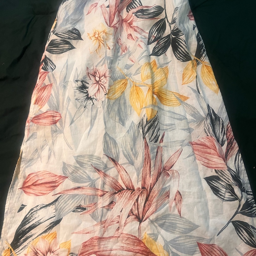 C.C California Linen Skirt with pockets - Picture 2 of 8